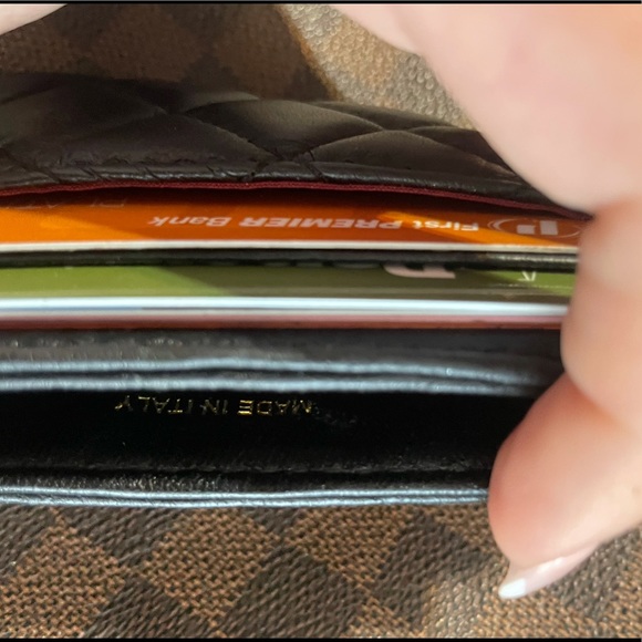 Authentic Chanel card wallet - Picture 8 of 9